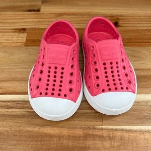 Native Jefferson Shoes (Hollywood Pink)